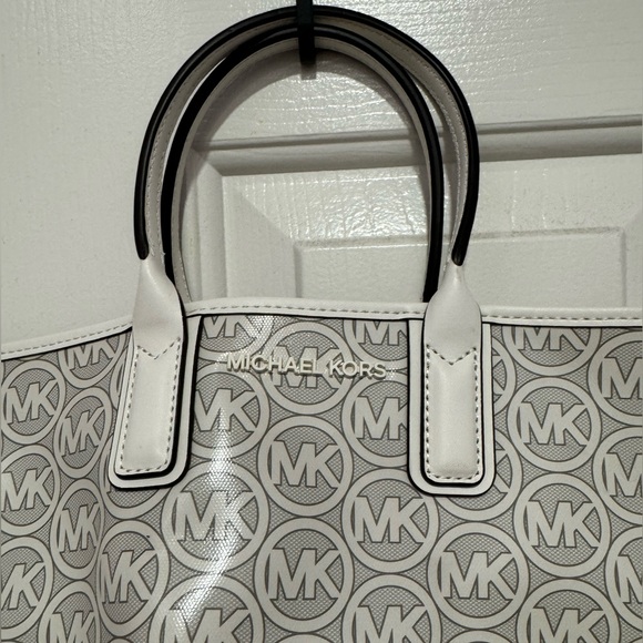michael kors mini tote - Picture 2 of 6